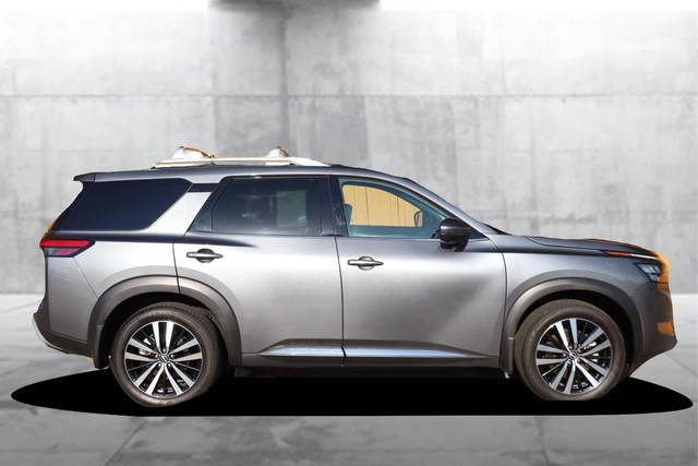 Nissan Pathfinder Vehicle Image 05
