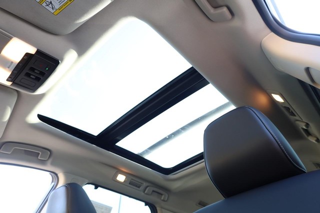 Nissan Pathfinder Vehicle Image 09