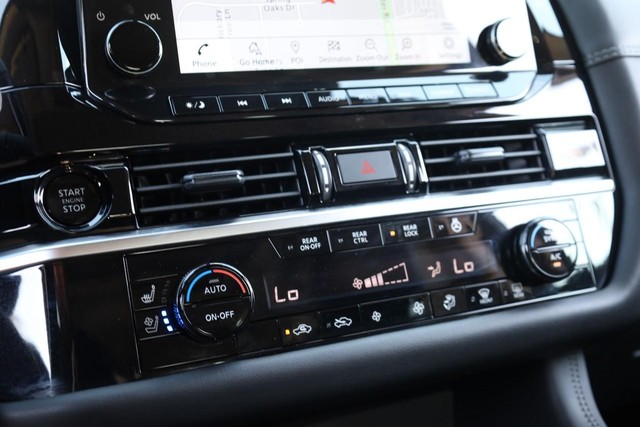 Nissan Pathfinder Vehicle Image 16