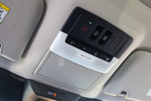 Nissan Pathfinder Vehicle Image 19