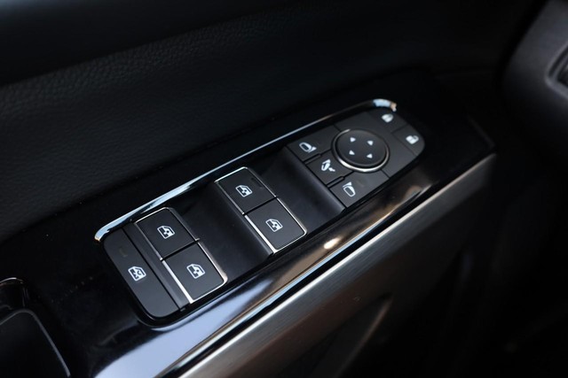 Nissan Pathfinder Vehicle Image 20
