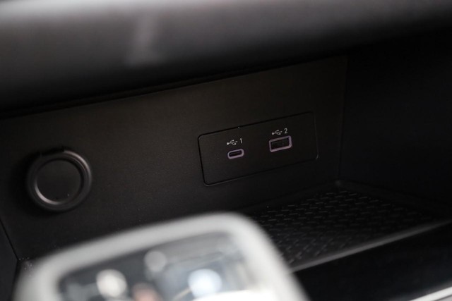 Nissan Pathfinder Vehicle Image 16