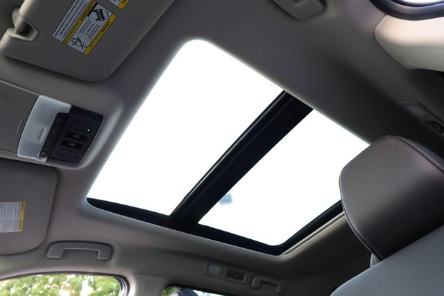 Nissan Pathfinder Vehicle Image 11