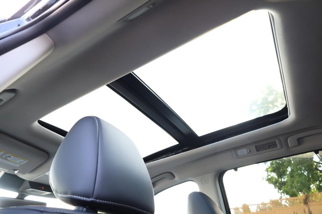 Nissan Pathfinder Vehicle Image 12