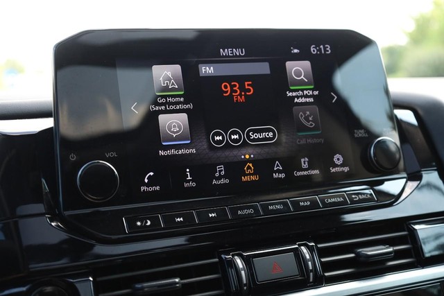 Nissan Pathfinder Vehicle Image 15