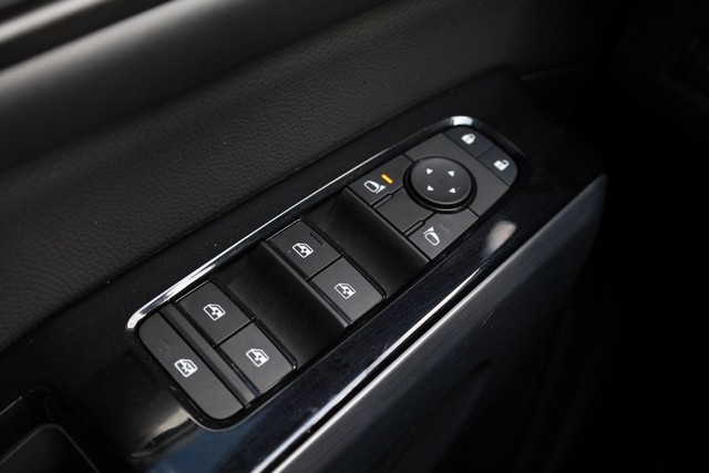 Nissan Pathfinder Vehicle Image 22