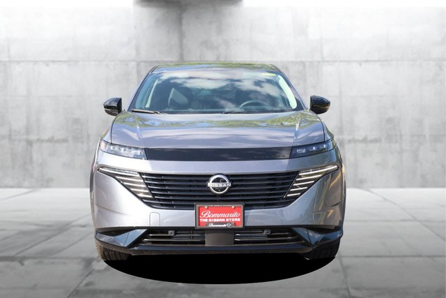 Nissan Murano Vehicle Full-screen Gallery Image 4
