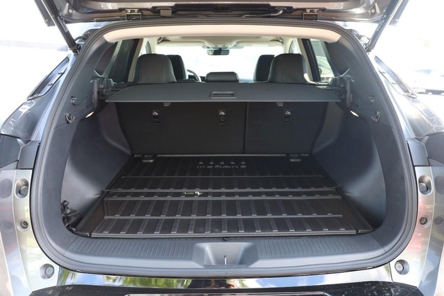 Nissan Murano Vehicle Full-screen Gallery Image 7