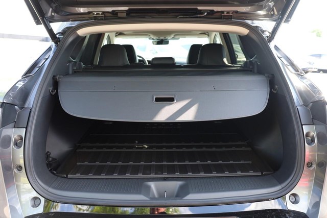 Nissan Murano Vehicle Full-screen Gallery Image 8
