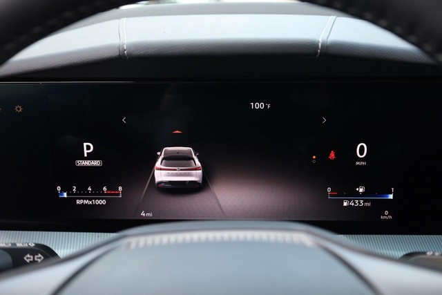 Nissan Murano Vehicle Full-screen Gallery Image 13
