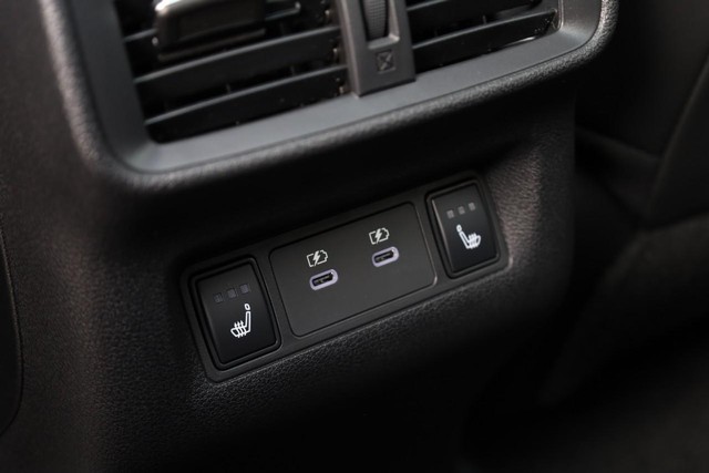 Nissan Murano Vehicle Full-screen Gallery Image 29