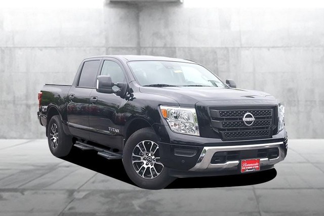 Nissan Titan Vehicle Image 02