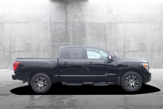Nissan Titan Vehicle Image 05