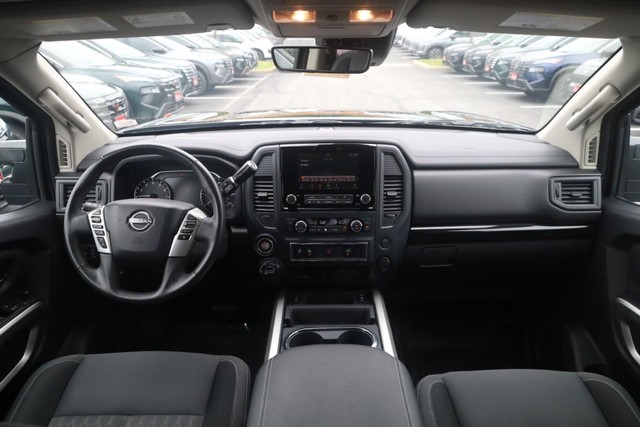 Nissan Titan Vehicle Image 07