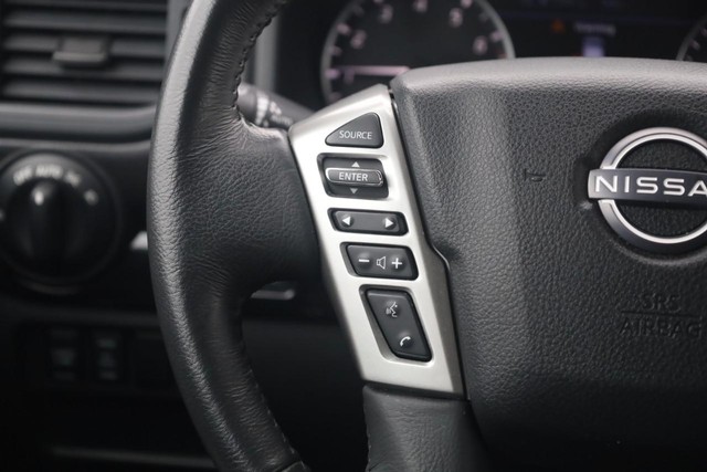 Nissan Titan Vehicle Image 10