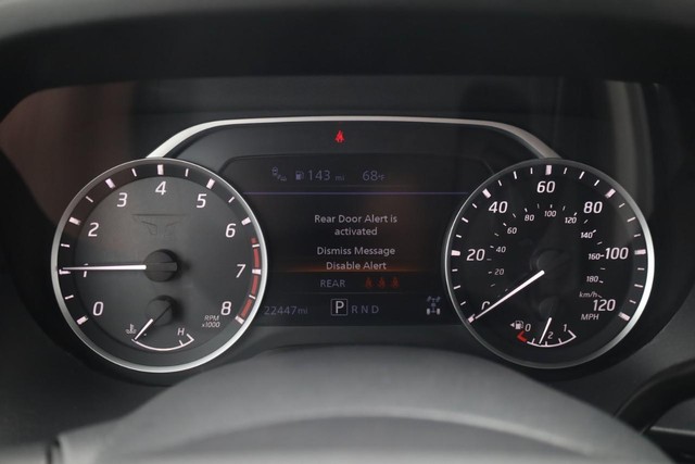 Nissan Titan Vehicle Image 14