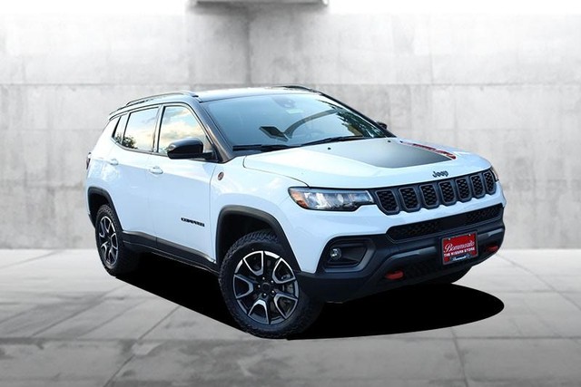 Jeep Compass Vehicle Image 02
