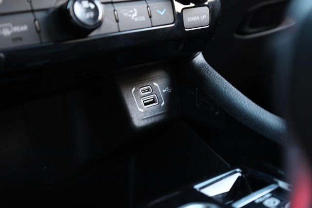 Jeep Compass Vehicle Image 14
