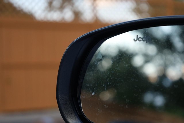 Jeep Compass Vehicle Image 19
