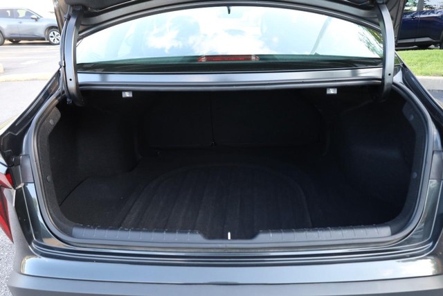 Kia K4 Vehicle Image 07