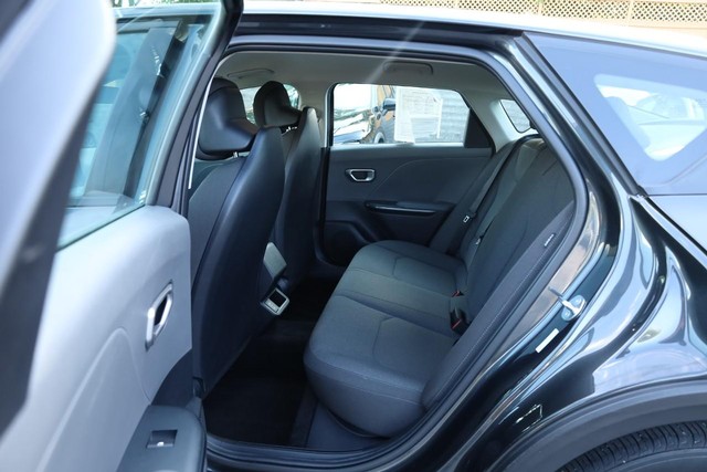 Kia K4 Vehicle Image 20