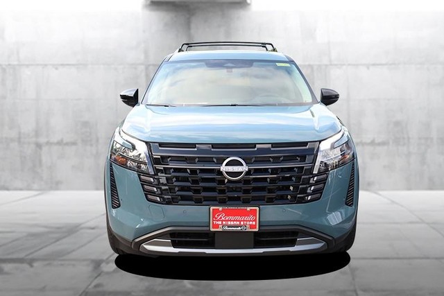 Nissan Pathfinder Vehicle Image 04