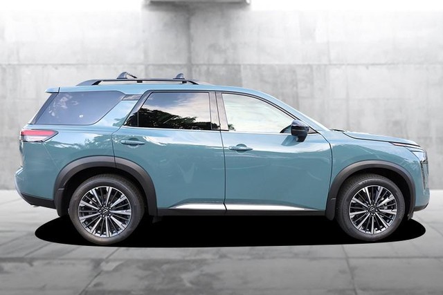 Nissan Pathfinder Vehicle Image 05