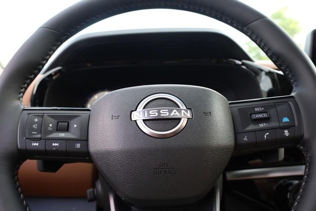 Nissan Pathfinder Vehicle Image 13