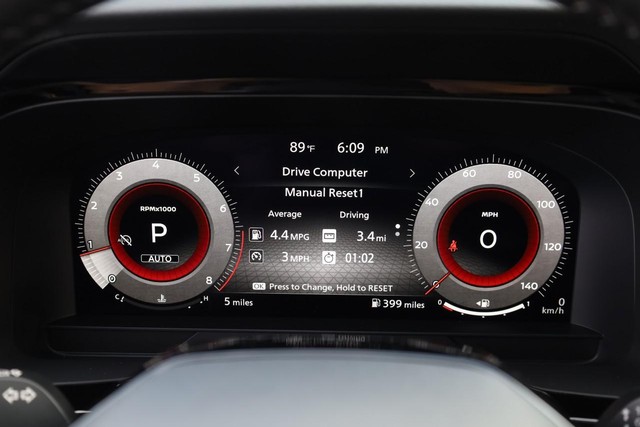 Nissan Pathfinder Vehicle Image 14