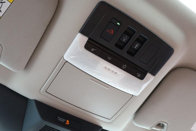 Nissan Pathfinder Vehicle Image 21
