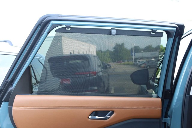 Nissan Pathfinder Vehicle Image 27