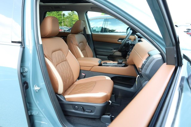 Nissan Pathfinder Vehicle Image 29