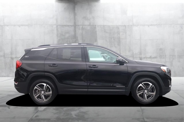 GMC Terrain Vehicle Full-screen Gallery Image 03