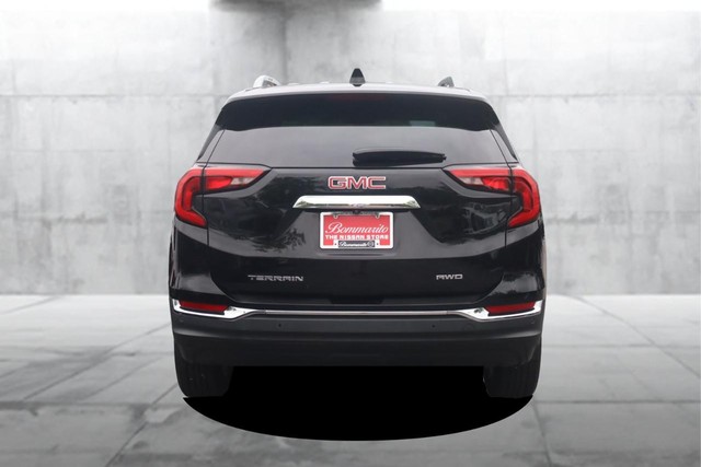 GMC Terrain Vehicle Full-screen Gallery Image 06