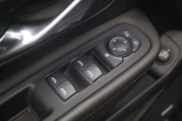 GMC Terrain Vehicle Full-screen Gallery Image 11