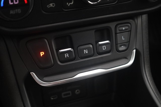 GMC Terrain Vehicle Full-screen Gallery Image 19