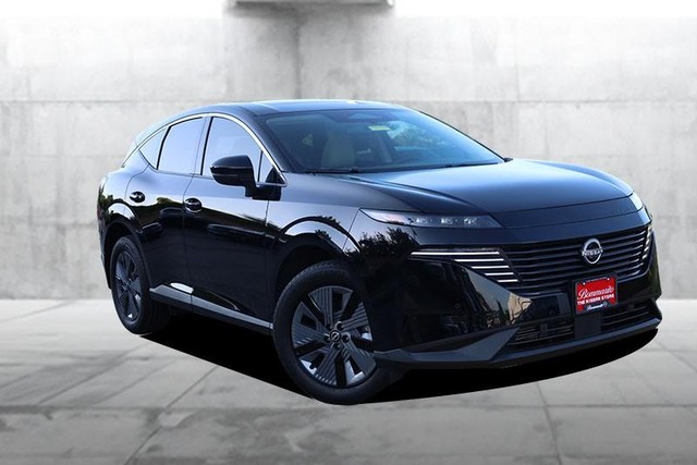 Nissan Murano Vehicle Full-screen Gallery Image 2
