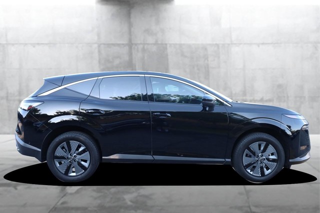 Nissan Murano Vehicle Full-screen Gallery Image 5
