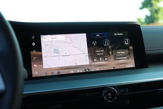 Nissan Murano Vehicle Full-screen Gallery Image 13
