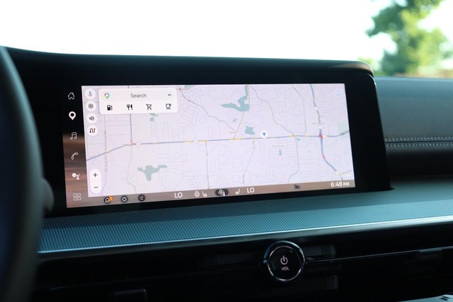 Nissan Murano Vehicle Full-screen Gallery Image 14