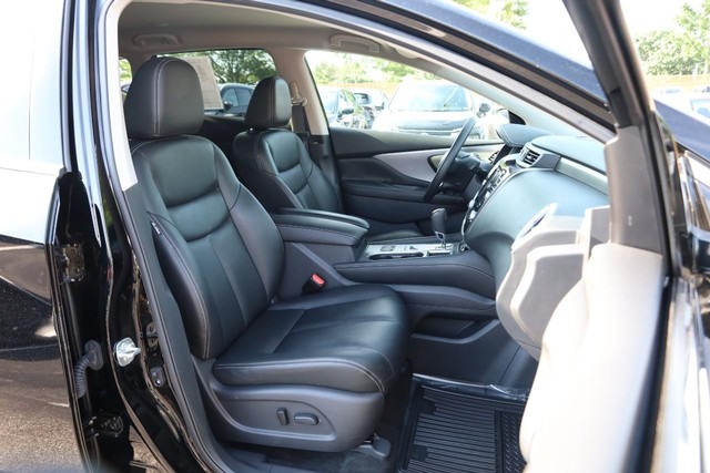 Nissan Murano Vehicle Full-screen Gallery Image 23