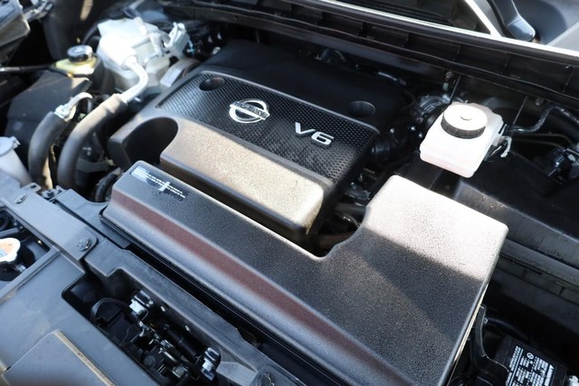 Nissan Murano Vehicle Full-screen Gallery Image 24