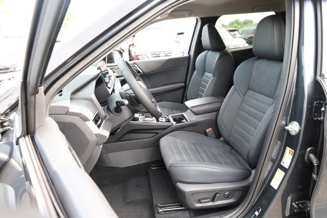 Nissan Rogue Plug-In Hybrid Vehicle Image 09