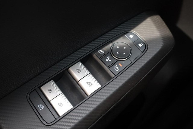 Nissan Rogue Plug-In Hybrid Vehicle Image 19
