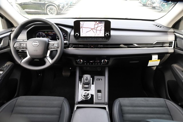 Nissan Rogue Plug-In Hybrid Vehicle Image 23