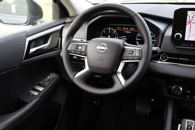 Nissan Rogue Plug-In Hybrid Vehicle Image 24