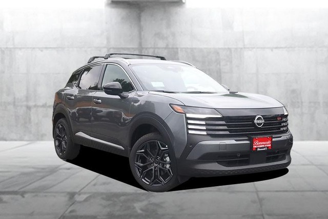 Nissan Kicks Vehicle Image 02
