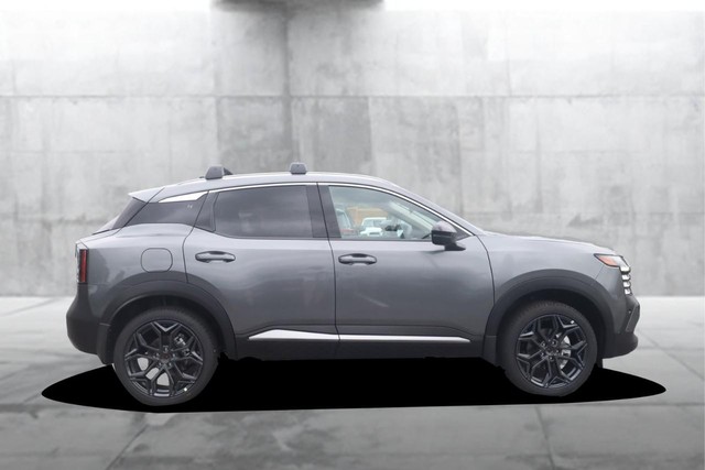 Nissan Kicks Vehicle Image 05