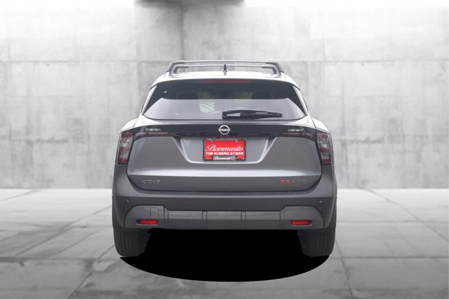 Nissan Kicks Vehicle Image 06