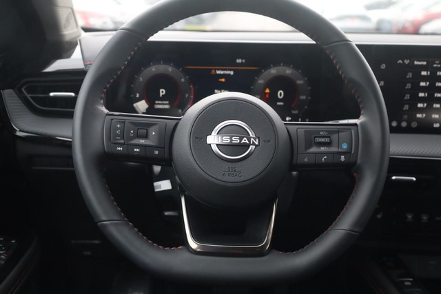 Nissan Kicks Vehicle Image 08